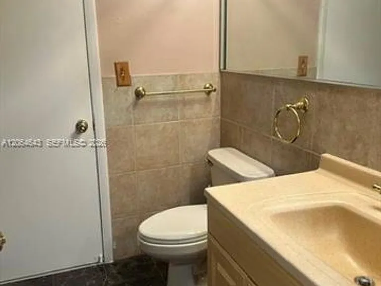 8999 SW 133rd Ct #Townhouse B — Photo 11