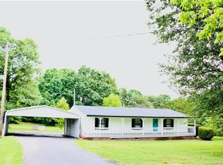 1841 Wisteria Ln, Lincolnton, NC 28092