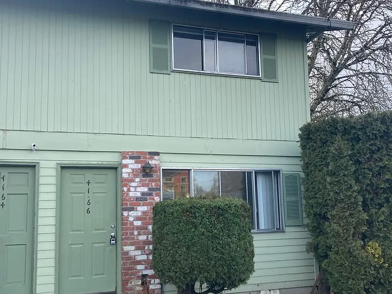 4166 SW 170th Ave — Photo 1