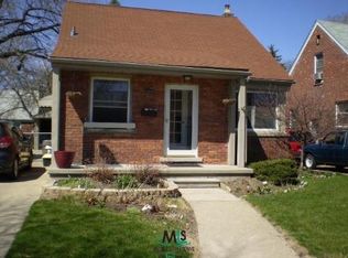 23235 Forest St, Oak Park, MI 48237