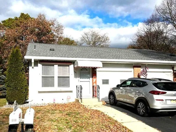 11 Independence Parkway #A, Whiting, NJ 08759