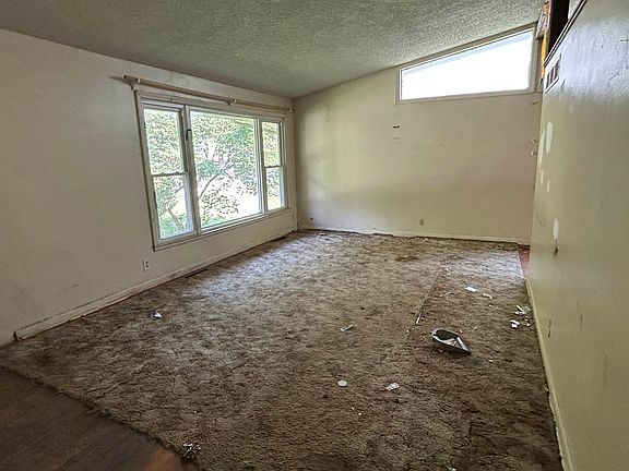 2nd image of 2614 Alabama St