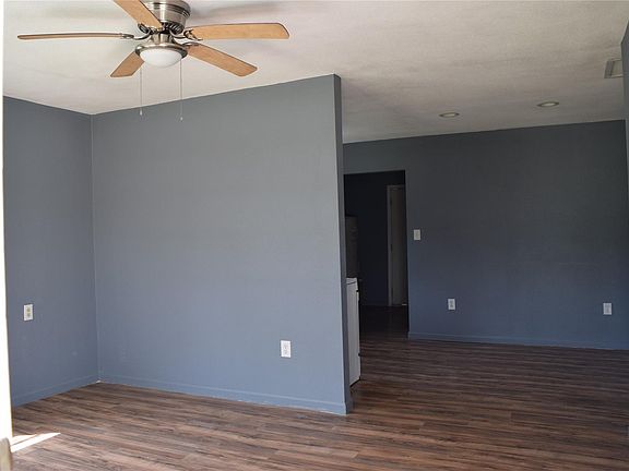 3rd image of 507 Peach St