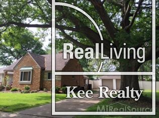 20334 Shady Ln, Saint Clair Shores, MI 48080