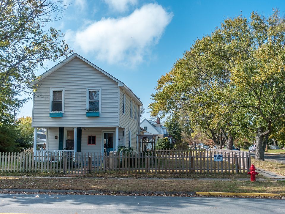 1st image of 309 Strawberry St
