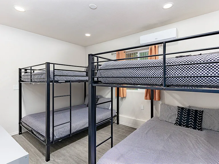 820 Avalon Ave — Photo 31