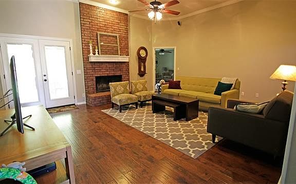 3rd image of 818 Xavier Dr