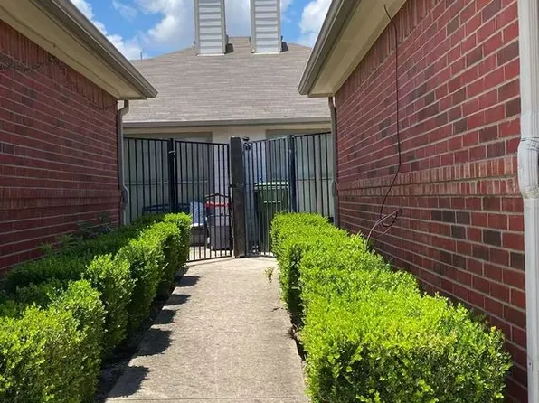 1105 Weston Dr, Garland, TX 75043