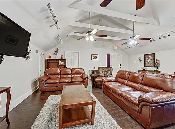 2nd image of 3300 Canal St Ste 300