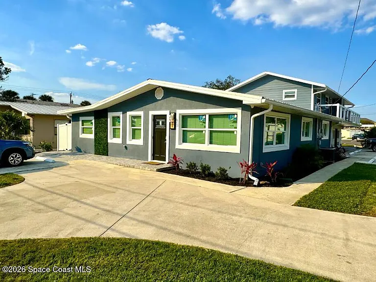 208 W Seminole Ave #1 — Photo 15