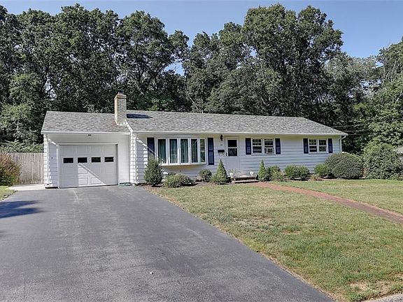 2nd image of 81 Maplewood Dr