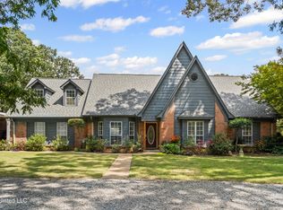 1389 Yellowdog Rd, Senatobia, MS 38668