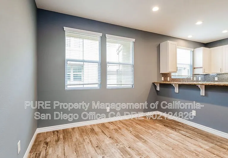 740 Mariposa Cir — Photo 5