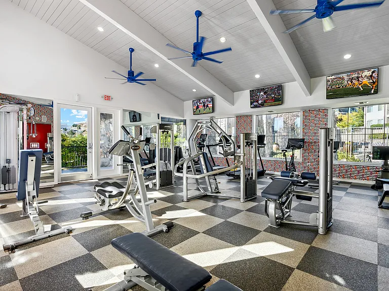 Terraces at Glassford Hill — Photo 16