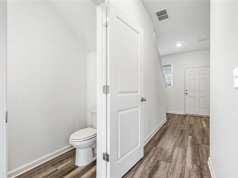602 Jervis Way — Photo 6