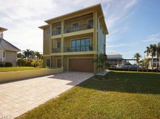2292 Cherimoya Ln, Saint James City, FL 33956