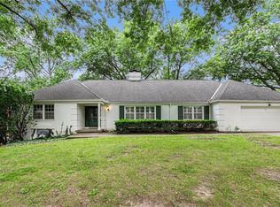 9824 Overbrook Rd, Leawood, KS 66206