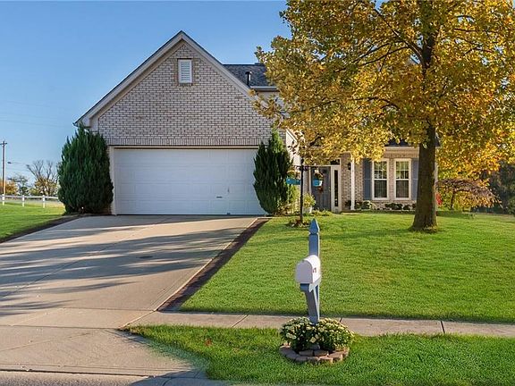 Situated on a quiet, cul-de-sac street in popular Grandview neighborhood.