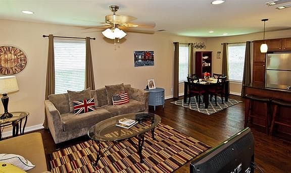 4th image of 4814 Bradford Dr #B