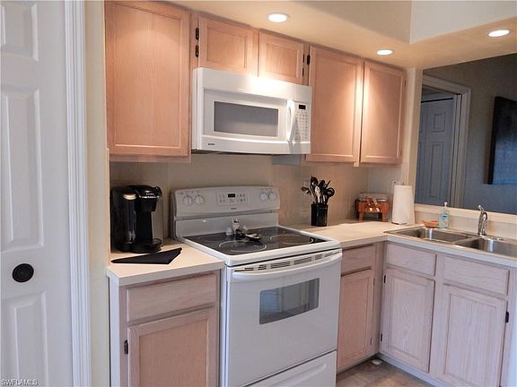4th image of 13010 Amberley Ct APT 211