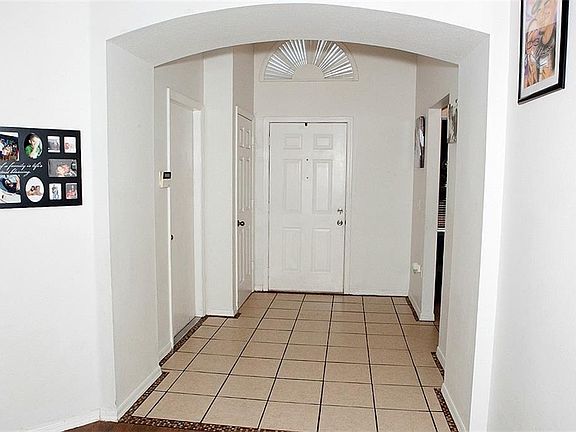4th image of 1712 Kirtley Dr