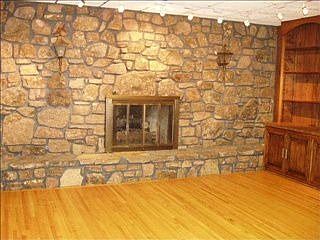 2nd image of 1885 Cornelia Ln