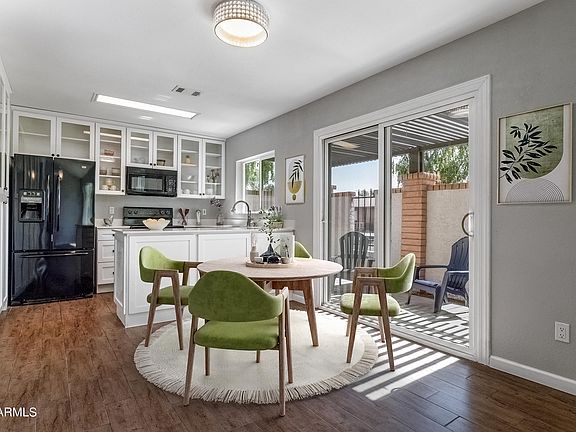 4th image of 1010 W MALIBU Drive