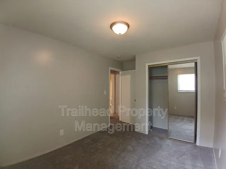 3325 S Oxford Ave #A — Photo 7