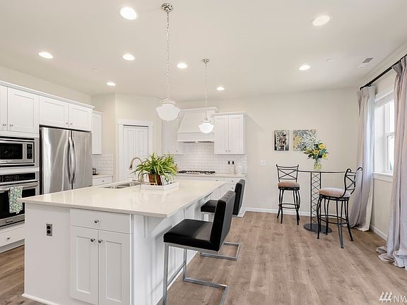 4th image of 4803 51st Avenue Ct W