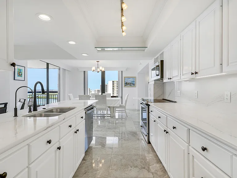 5380 N Ocean Dr #22J — Photo 31
