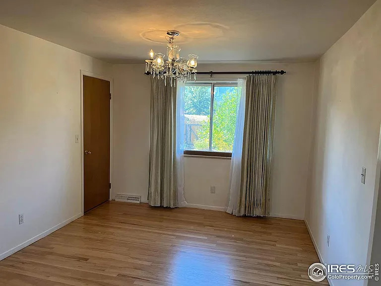 335 Seminole Dr — Photo 5