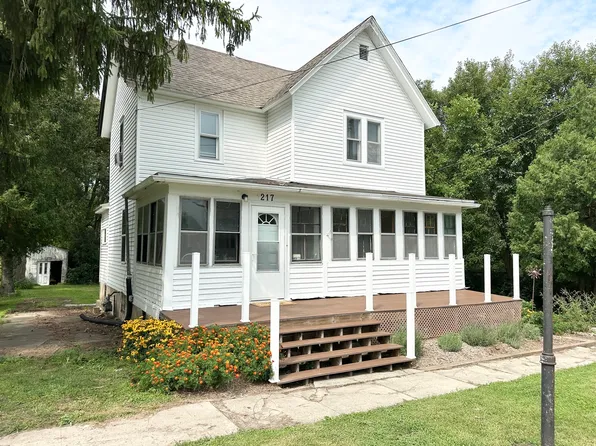 217 E Dorion St, Beaverville, IL 60912