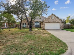 1322 Timber Creek Dr, Weatherford, TX 76086
