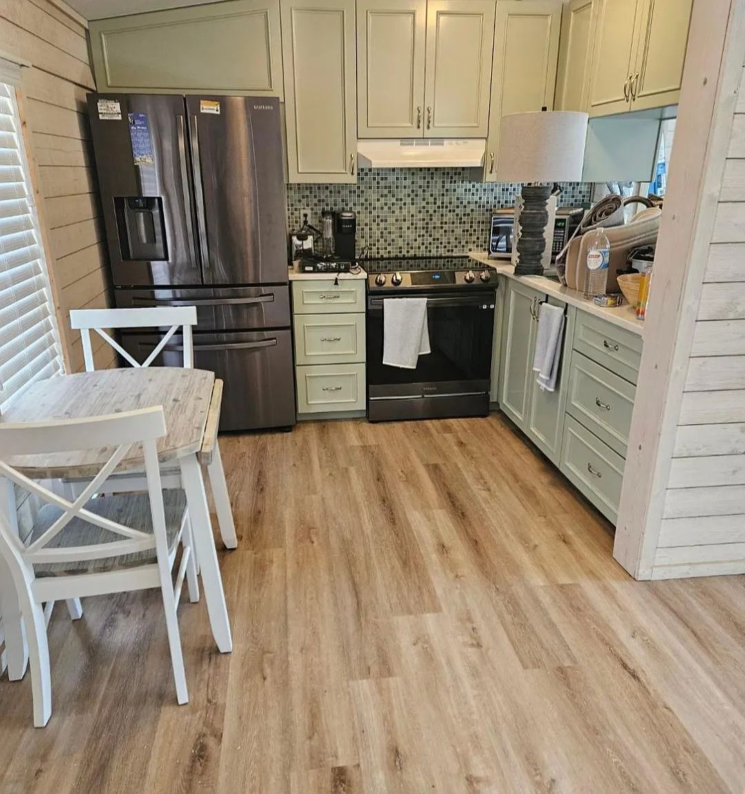 3 bed, 960 sqft, $1,800 — Photo 1