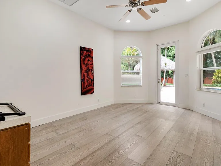 6301 SW 58th Ct — Photo 31