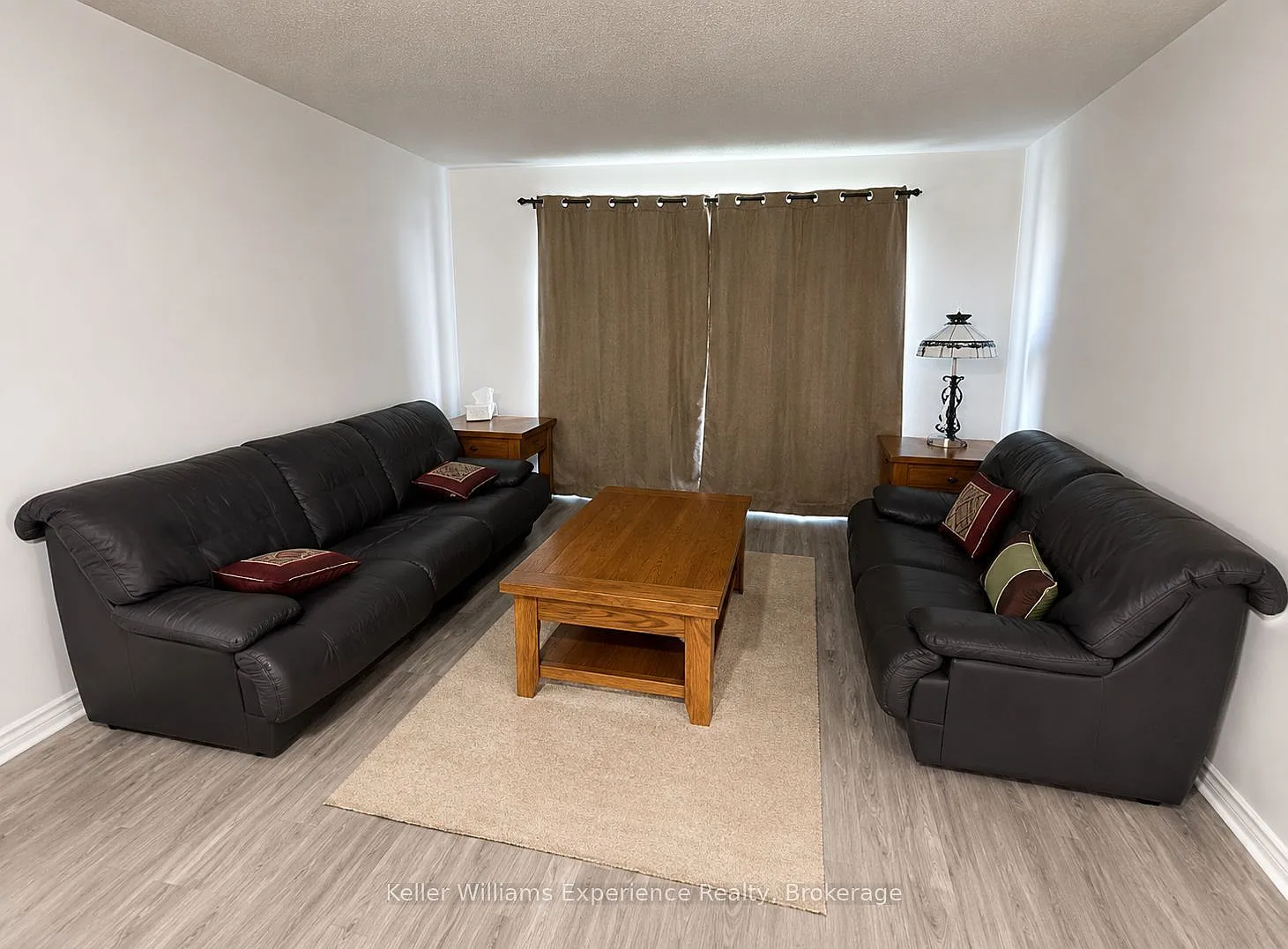 3 bed, $2,900 — Photo 2