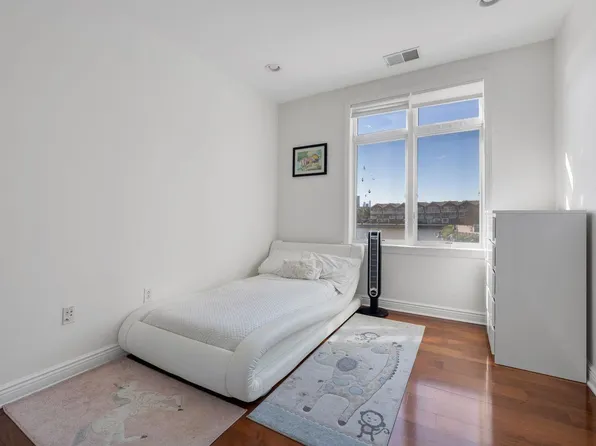 7400 River Road image 14 of 31