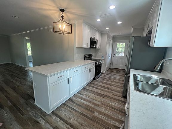 5th image of 20 Bluegill Rd