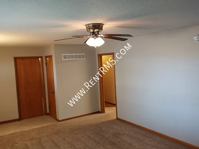 207 Chestnut St — Photo 4