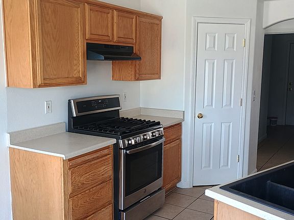 3rd image of 665 Jennys Ln