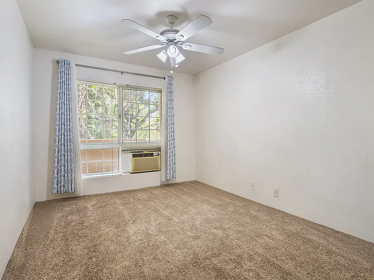 393 Mananai Pl #T — Photo 18