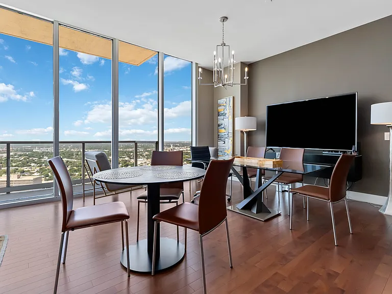 610 E Market St #2915 — Photo 7