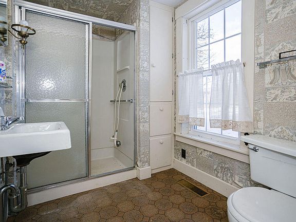 17th image of this home