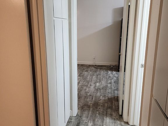 Hallway From the Living Room to the Bathroom & Bedrooms!