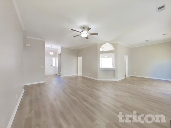 4th image of 409 Baneberry Ln