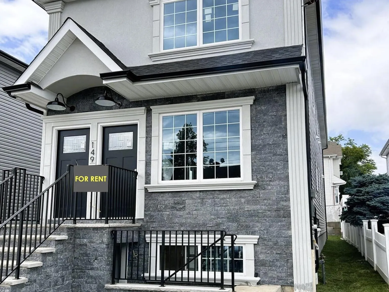 3 bed, 2.0 bath, 2186 sqft, $3,200 — Photo 1