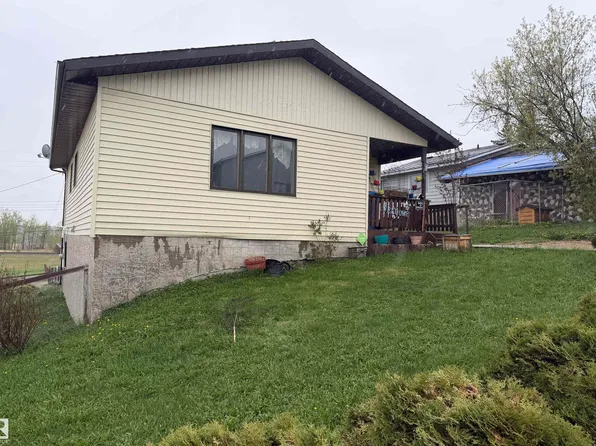 4847 50th Ave, Lac Ste. Anne County, AB T0E 2A0