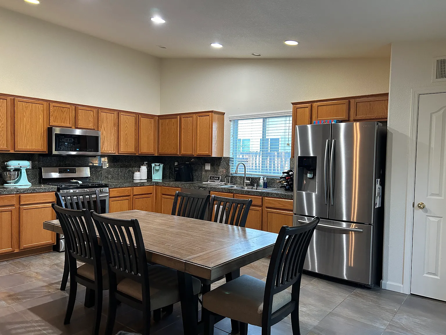 10138 Copco Ln — Photo 2
