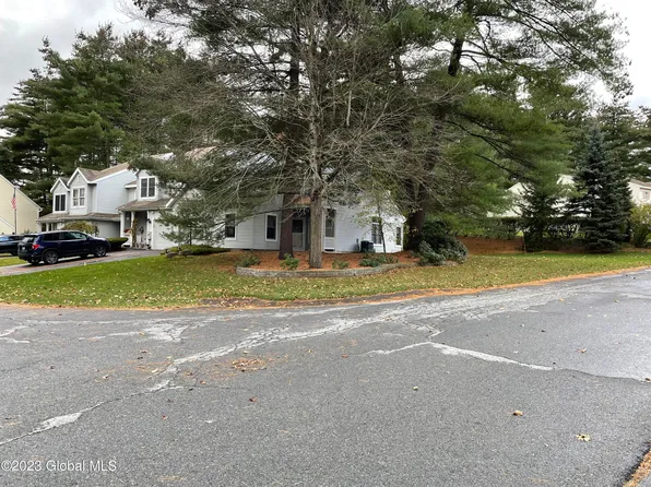1 Tiffany Lane, Queensbury, NY 12804