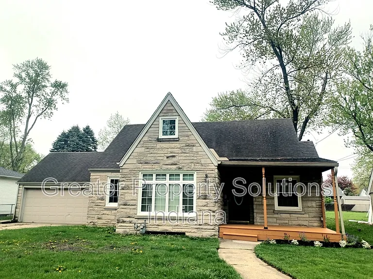625 E South St — Photo 10
